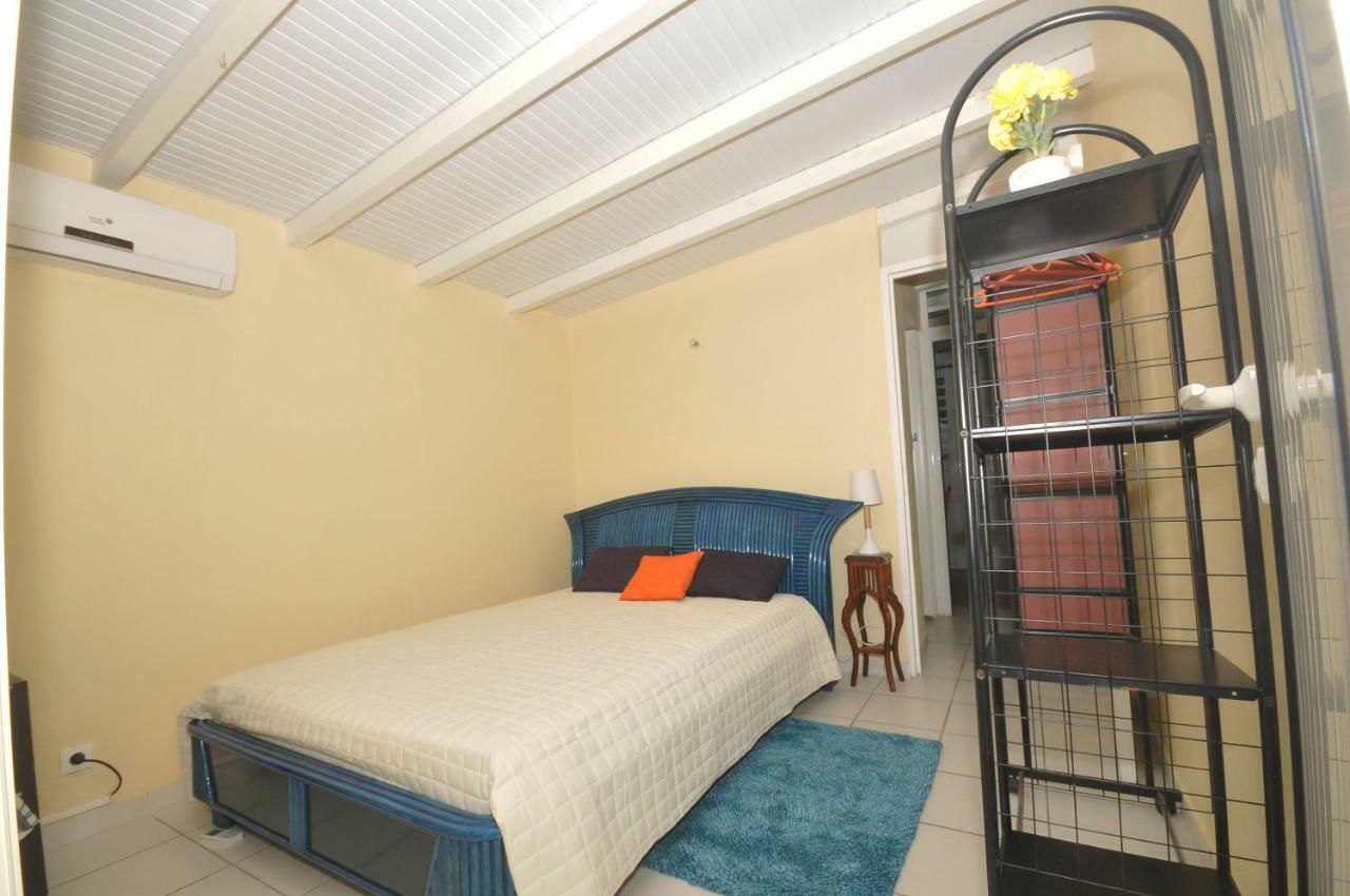 Loue F3 Vue Sur Mer Dans Propriete Privee Sainte-Anne  Exterior foto